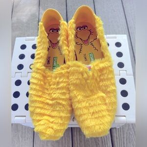 Special Limited Edition Tom’s x Sesame Street Big Bird Size 8 Shoes
